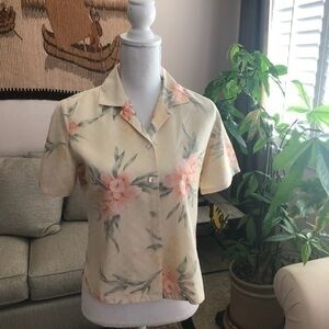100% Silk Tommy Bahama flowerd Size Small
